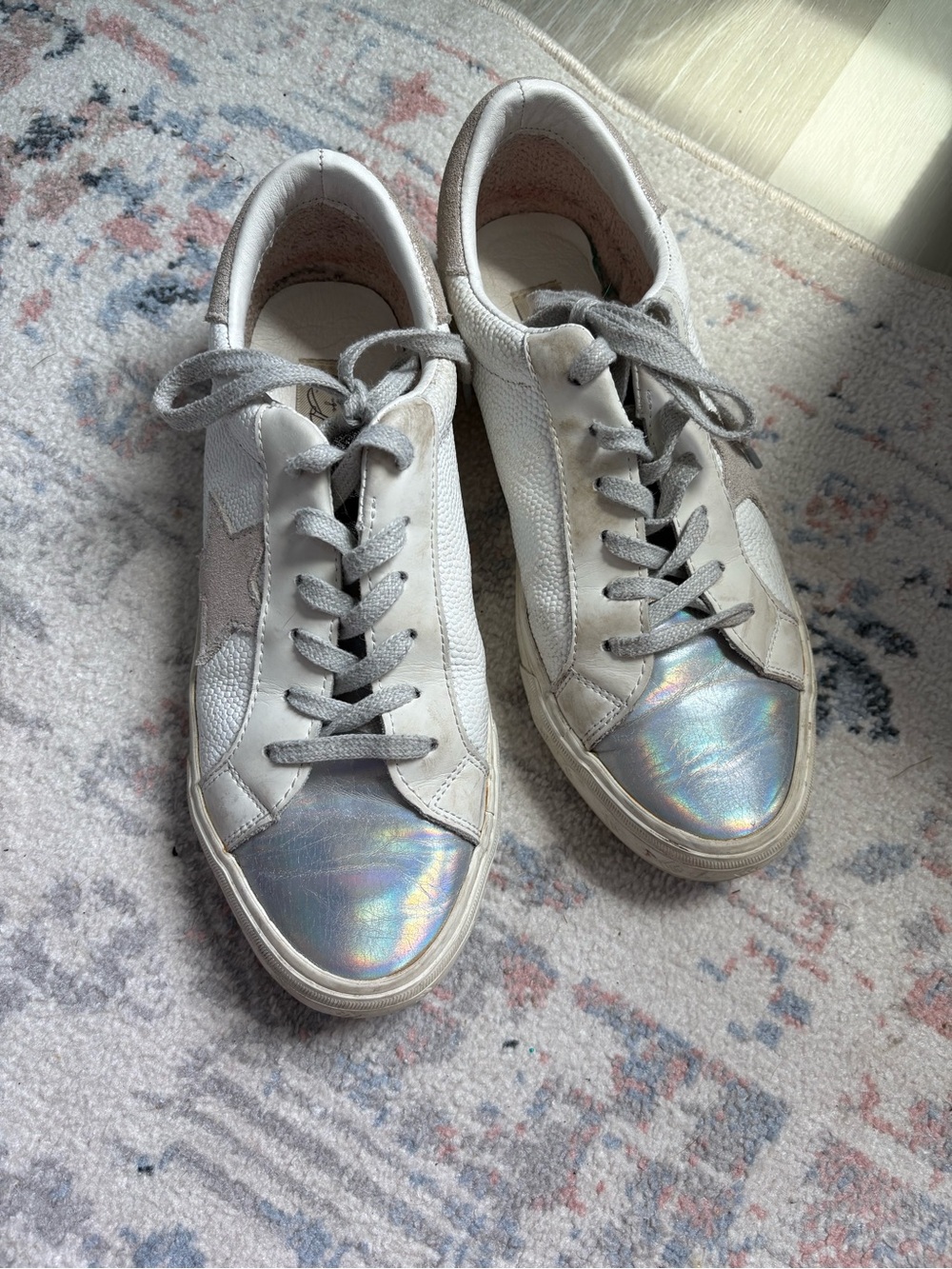 Vintage Havana White Sneakers with Iridescent shoes